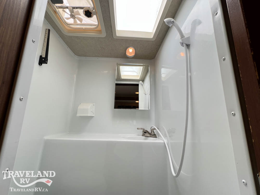 2012 NORTHWOOD ARCTIC FOX 811 - Image 25