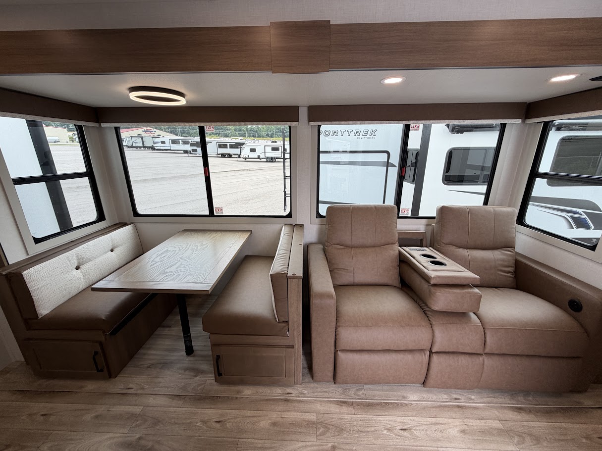 2027 VENTURE RV SPORTTREK 333VIK - Image 26