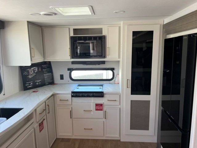 2027 Grand Design Transcend 315RKT - Image 9