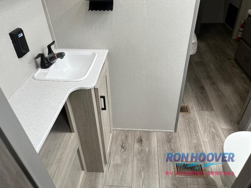 2026 COACHMEN 333DORM - Image 21