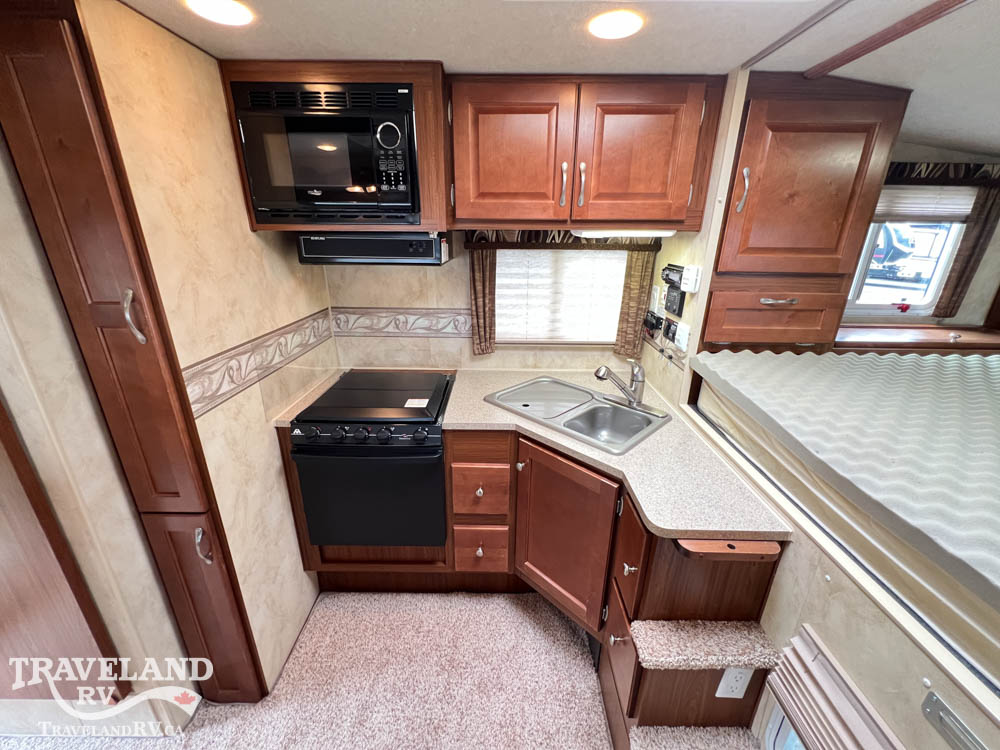 2012 NORTHWOOD ARCTIC FOX 811 - Image 18