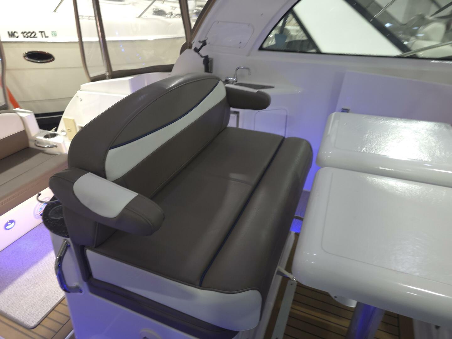 2008 Cruisers Yachts - Image 42