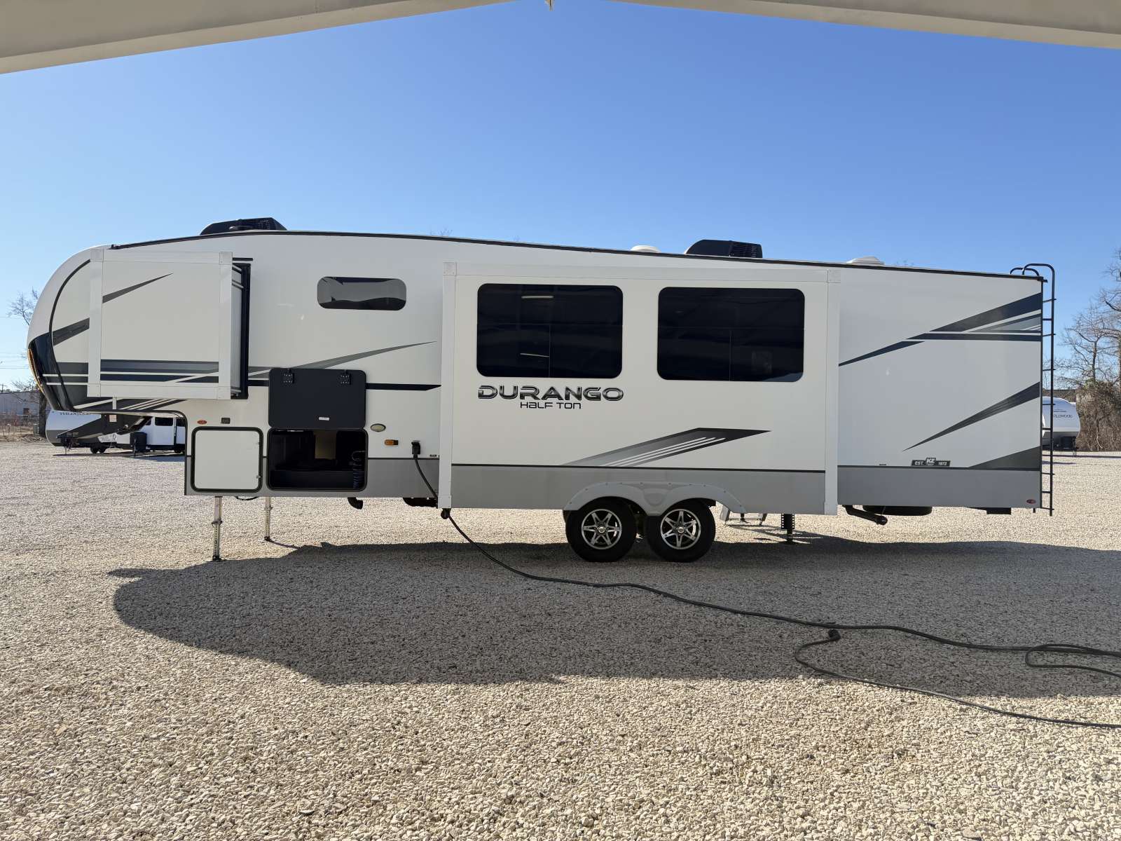 2023 KZ RV Durango Half-Ton D274BHD - Image 4