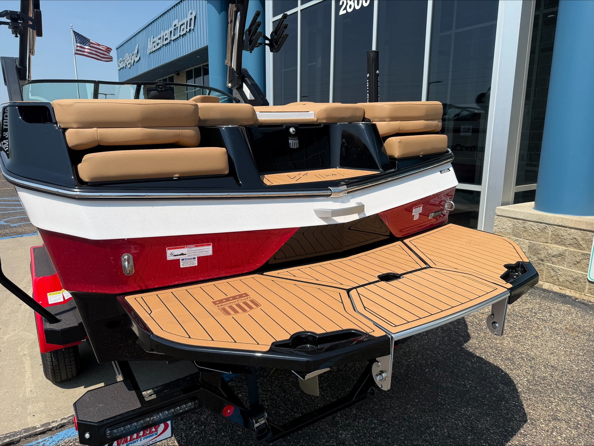 2027 MasterCraft XT24 - Image 4