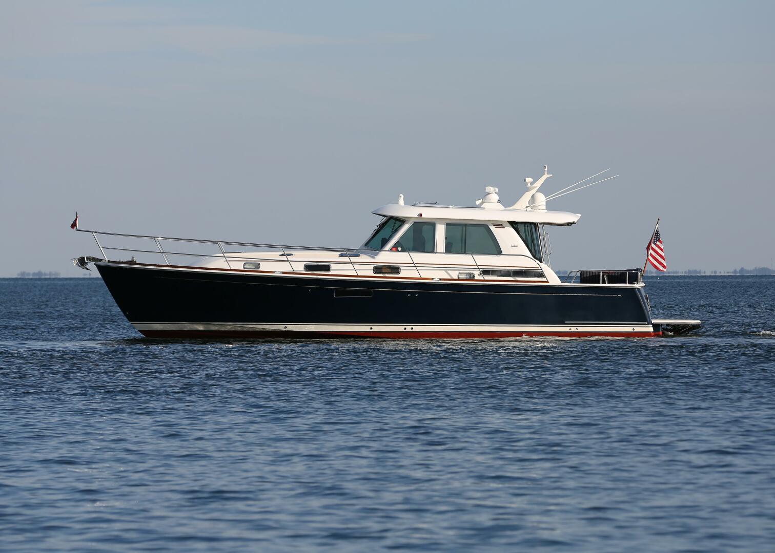 2017 Sabre 48 Salon Express - Image 4