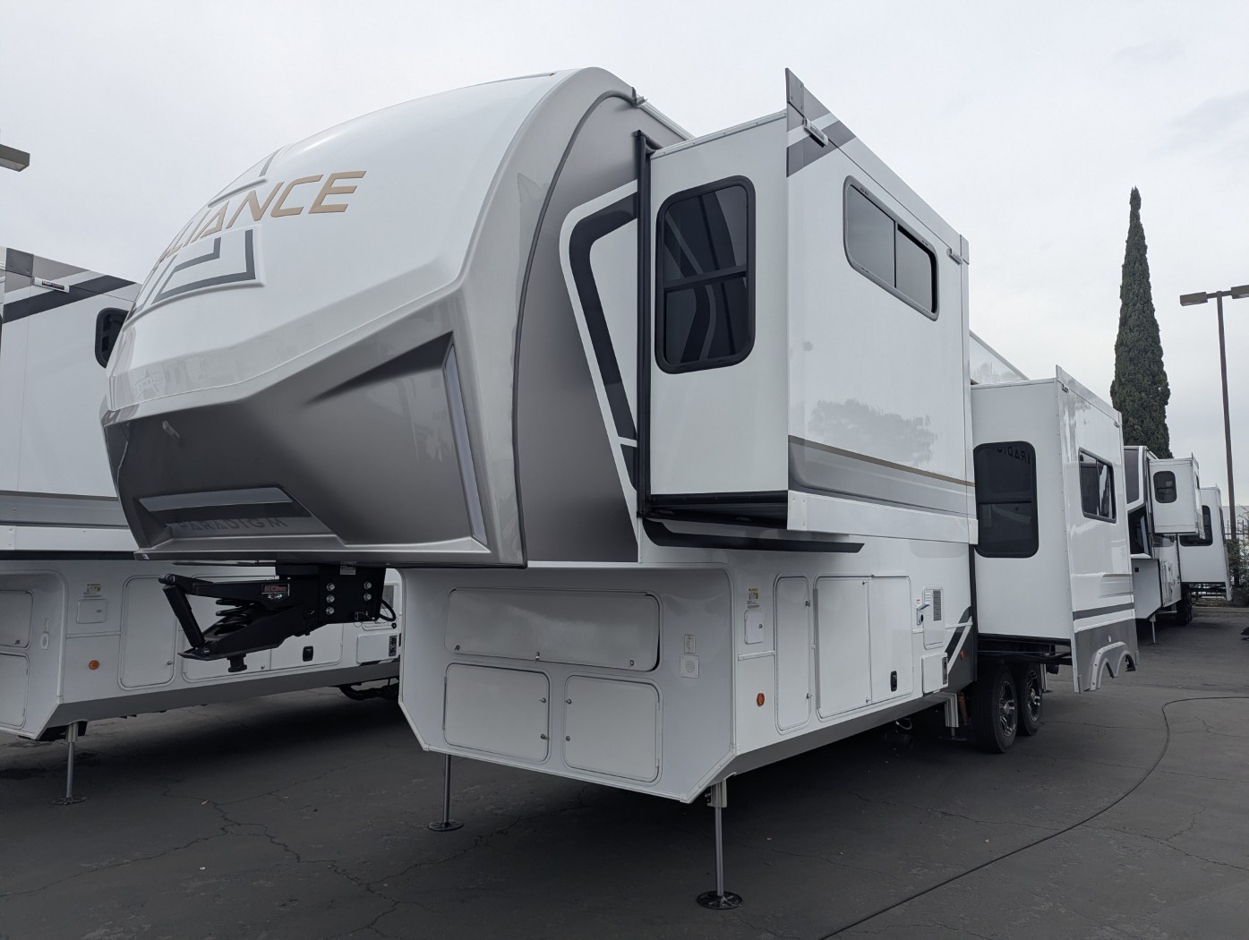 2026 Alliance RV Paradigm 312RK - Image 3