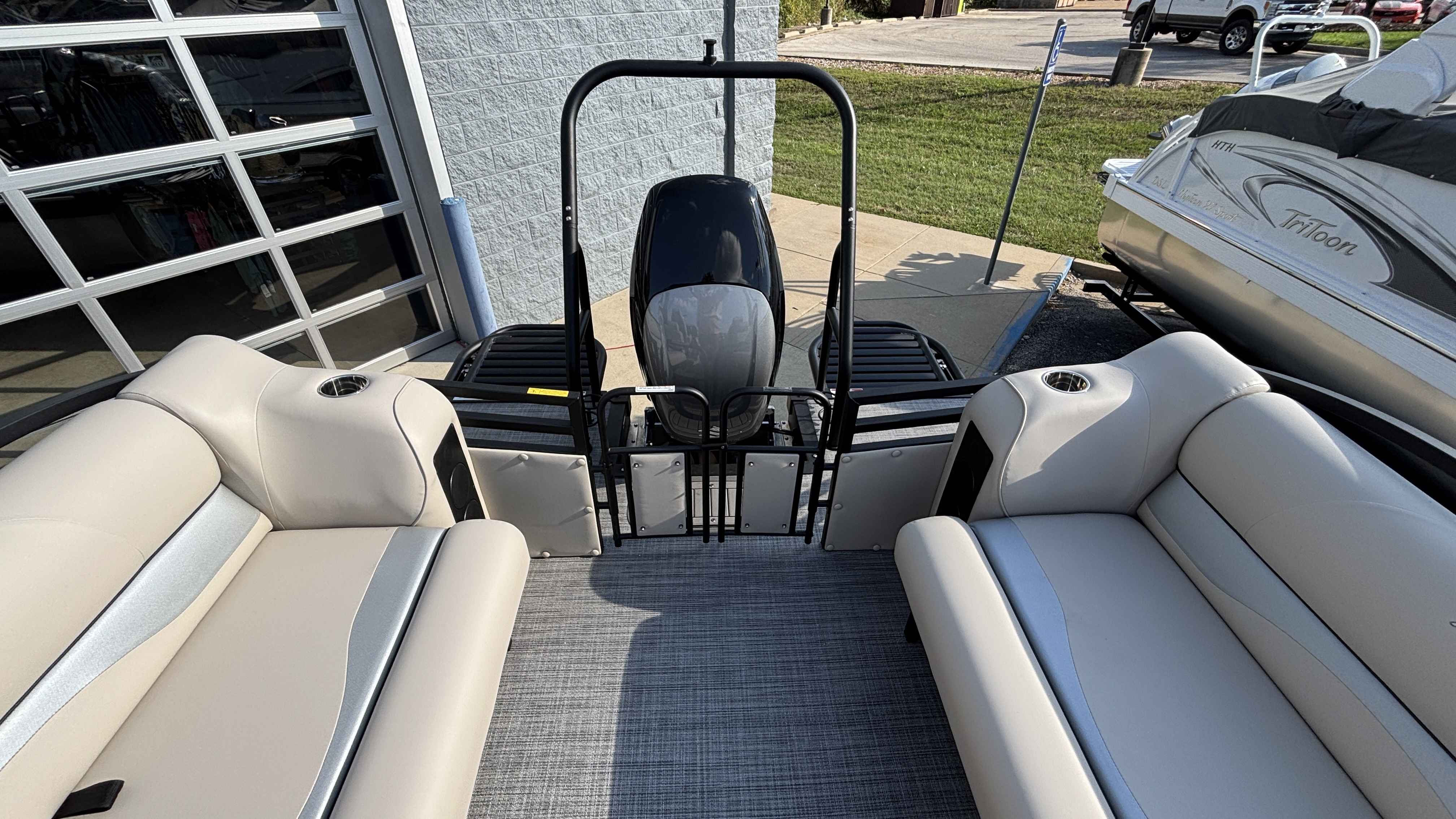 2026 JC Pontoon NepToon 25TT Sport DSL - Image 27