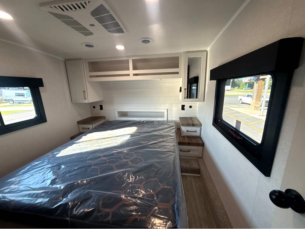 2027 JAYCO EAGLE 29RLC - Image 21