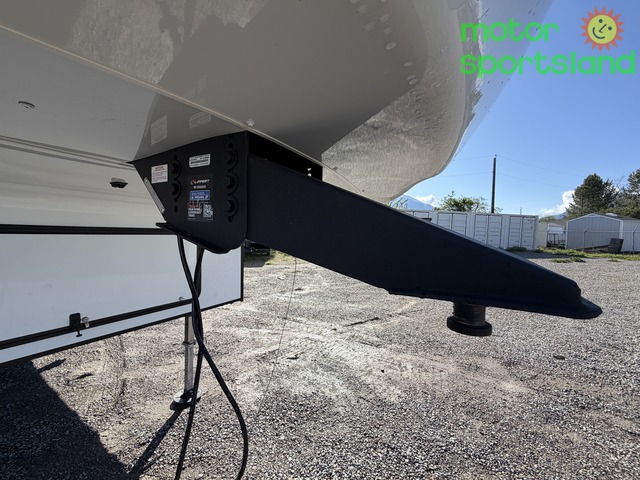 2026 KZ RV Durango Half-Ton D286BHD - Image 11