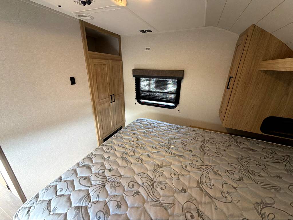 2025 HEARTLAND PROWLER 3009RL - Image 17