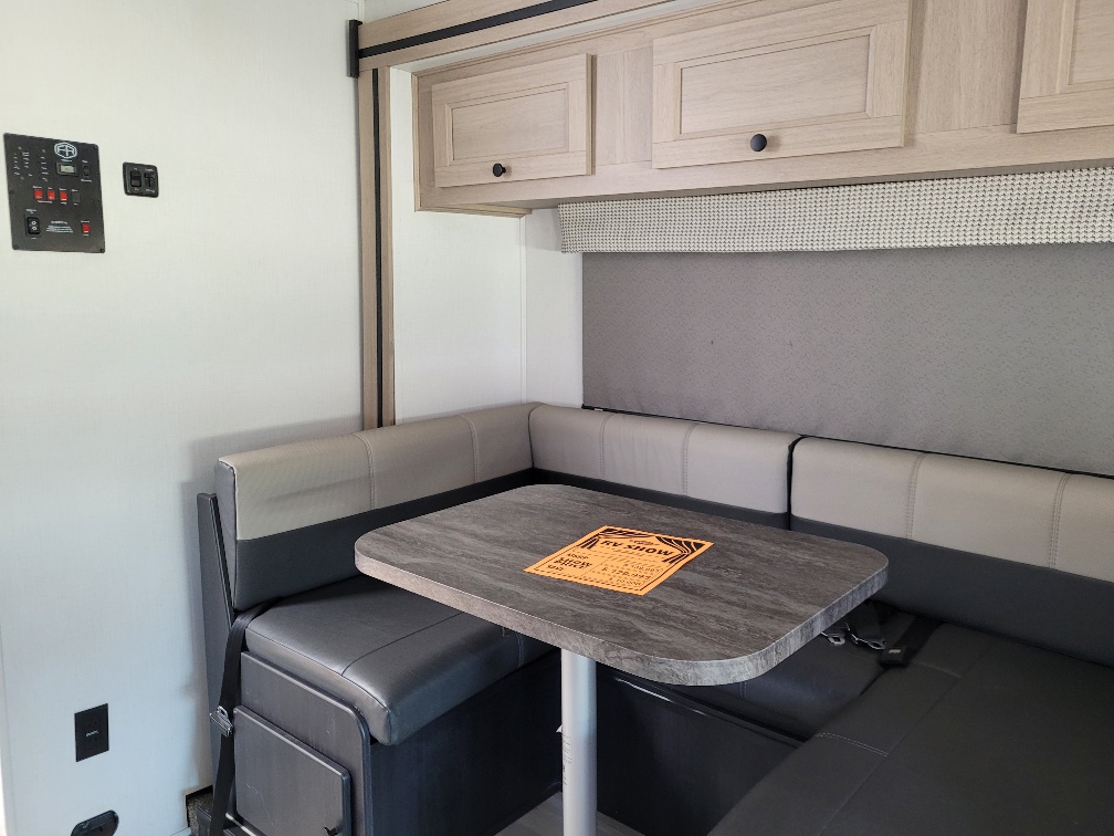 2026 Forest River Sunseeker 3010DS - Image 11