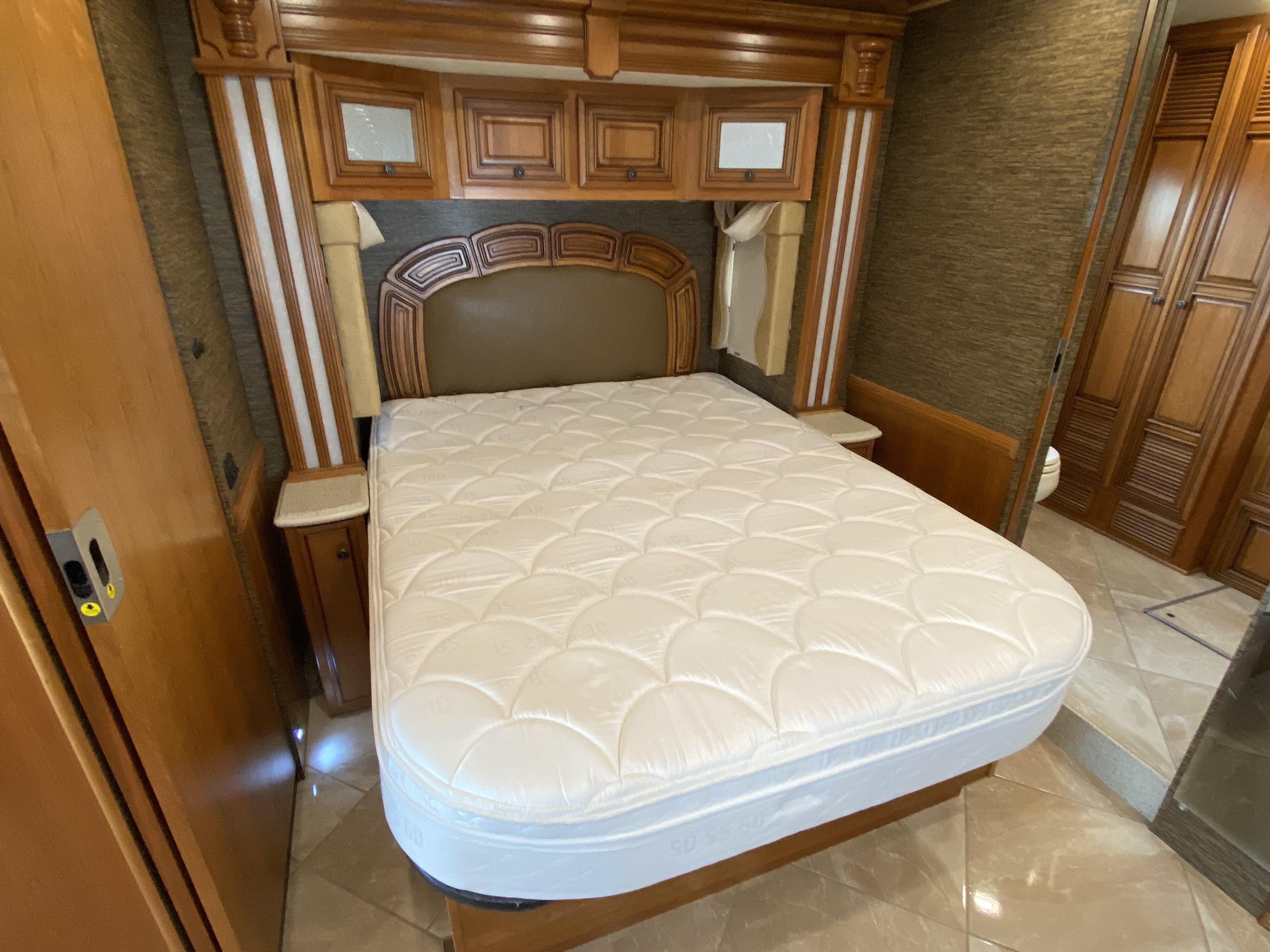 2015 NEWMAR DUTCHSTAR 3736 - Image 28