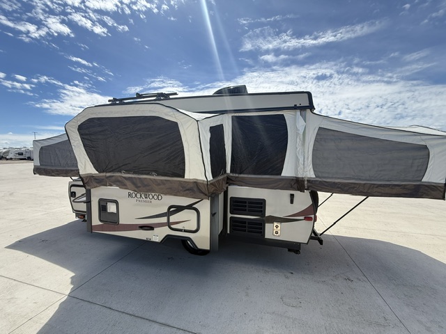 2017 Forest River Rockwood Premier 2514G - Image 7