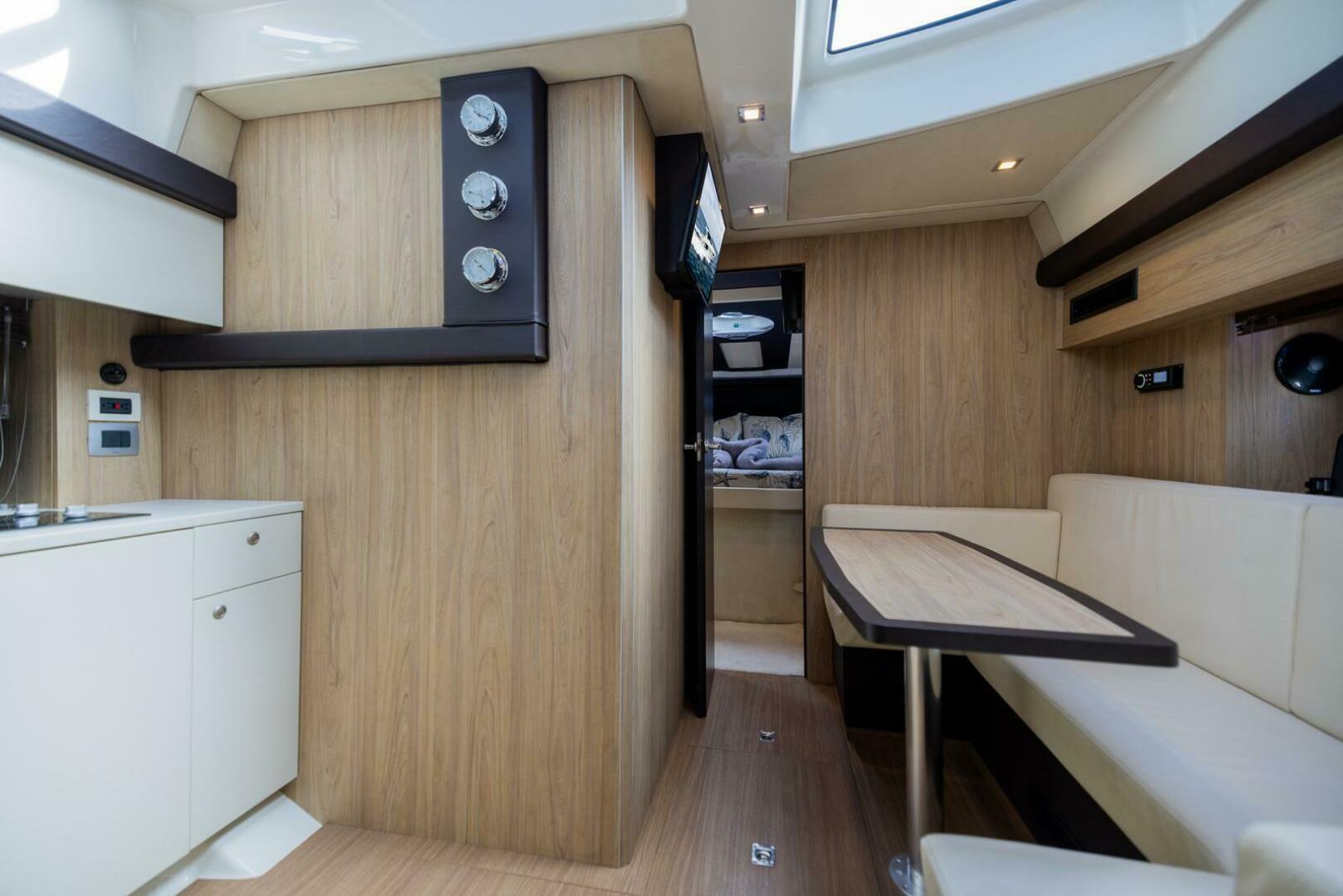 2014 Cranchi M 44 HT - Image 19