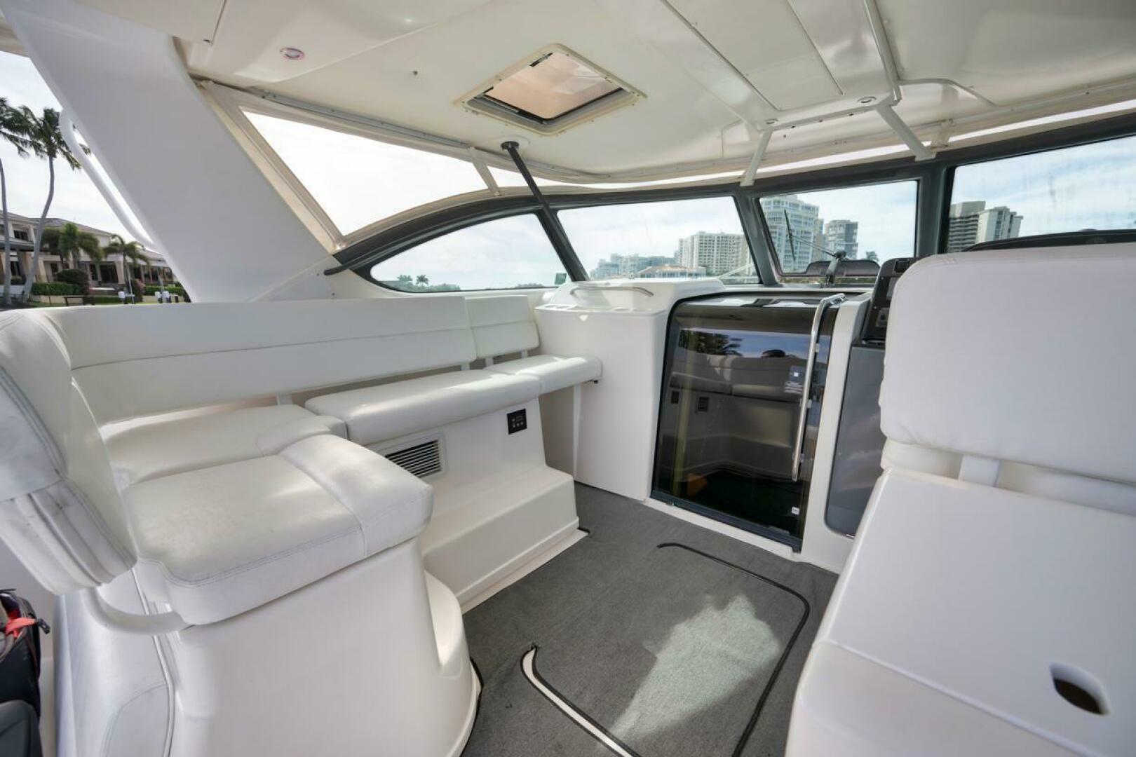 2004 Tiara Yachts 38 Open - Image 21
