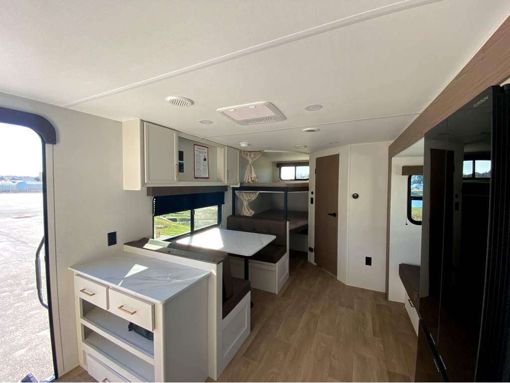 2026 GRAND DESIGN TRANSCEND 26BHX - Image 11