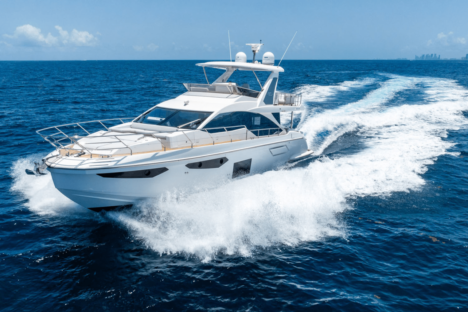 2024 Azimut 60 FLY - Image 8