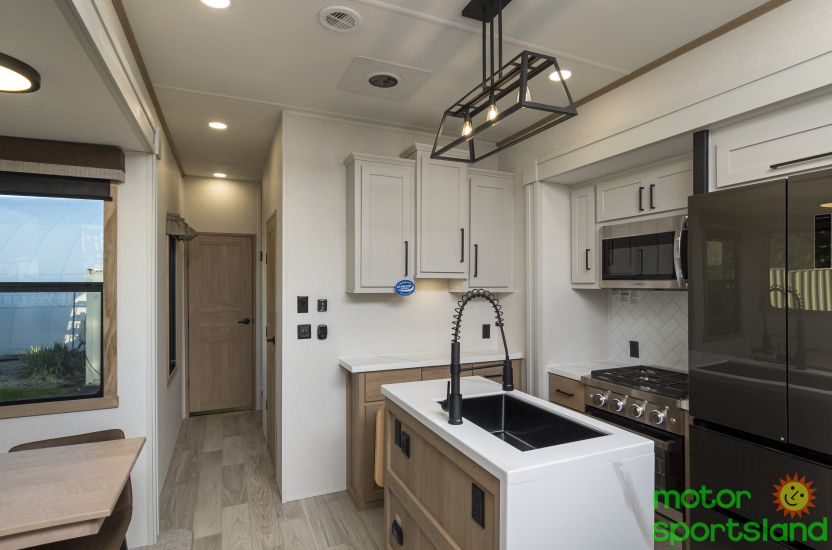 2026 Forest River Sandpiper 3990FL - Image 15