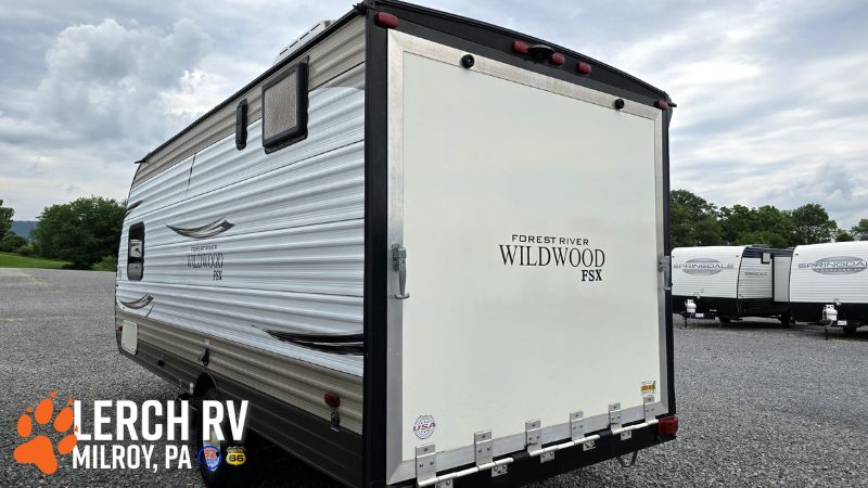 2018 Forest River Wildwood X-Lite FSX 180RT - Image 5