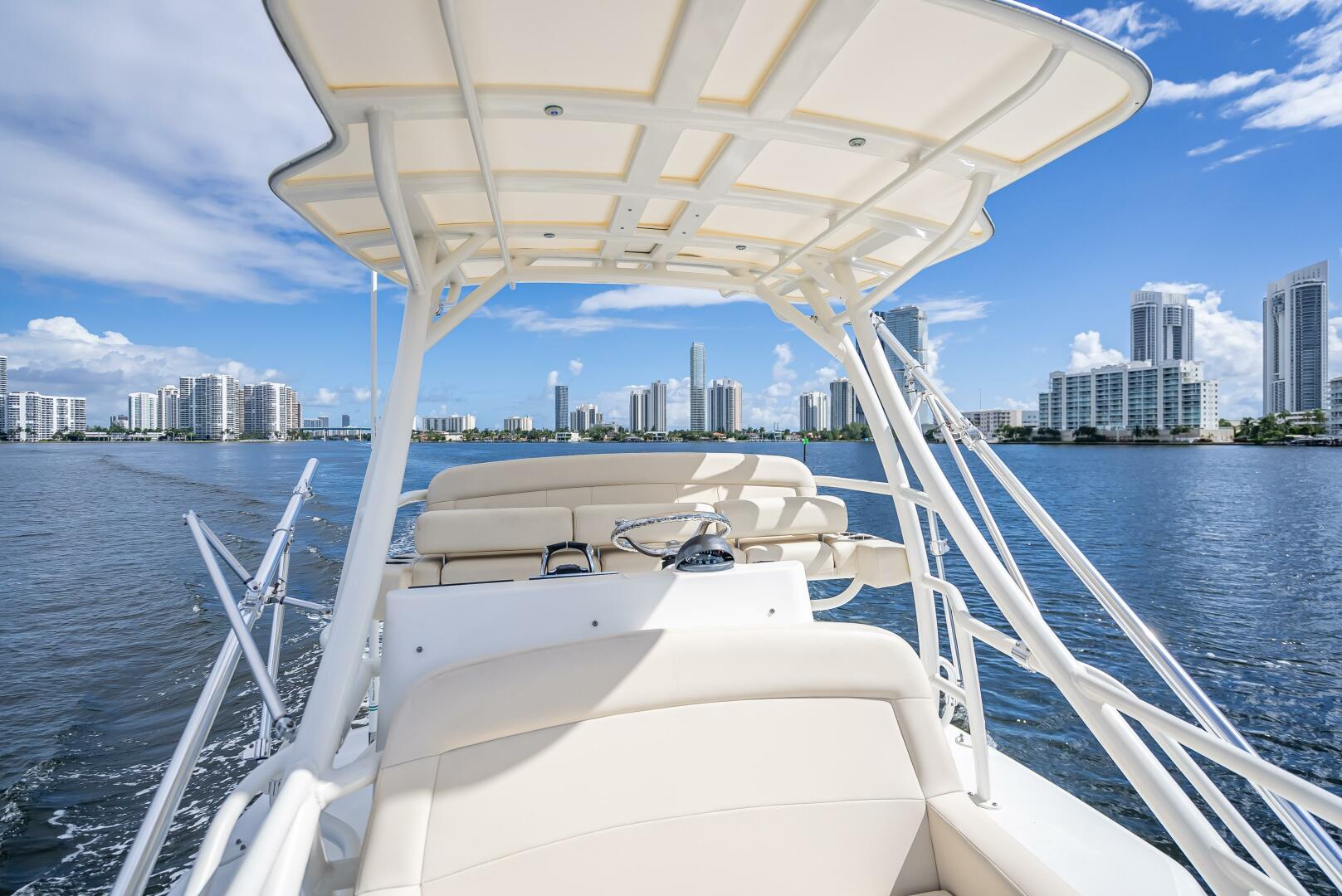 2016 Boston Whaler - Image 91