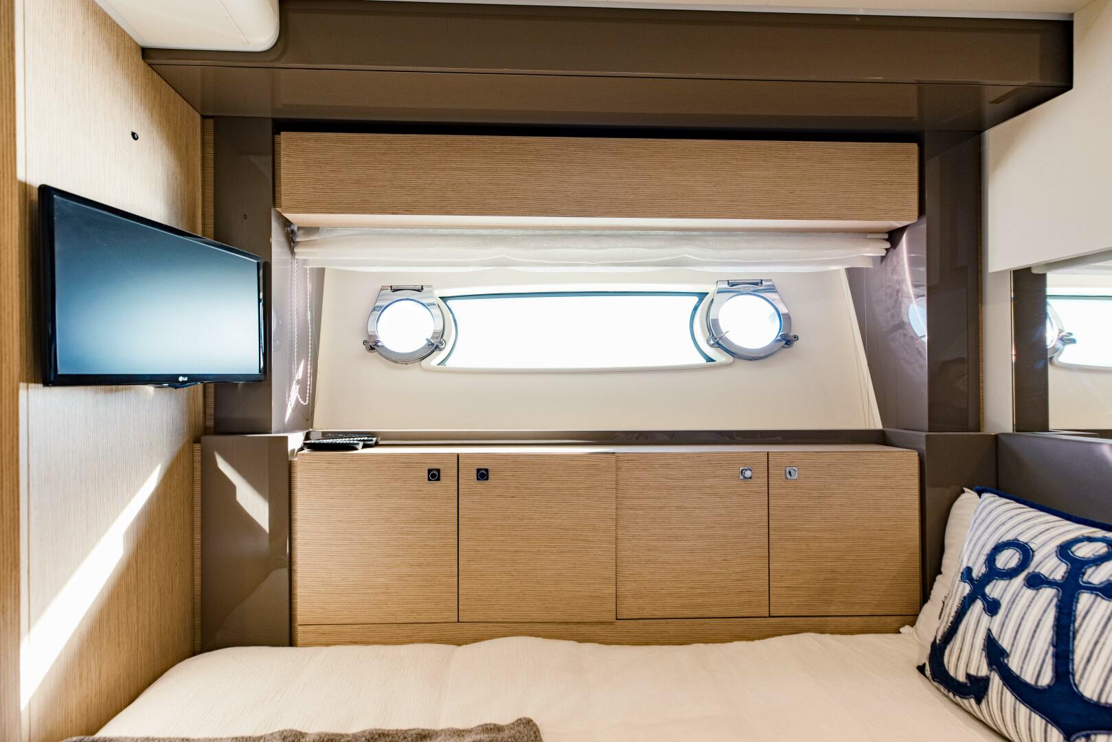 2017 Ferretti Yachts 750 - Image 96