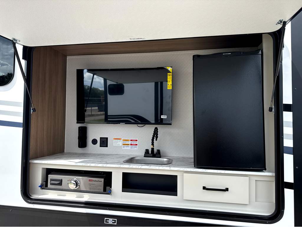 2027 VENTURE RV SPORTTREK 353VRK - Image 8