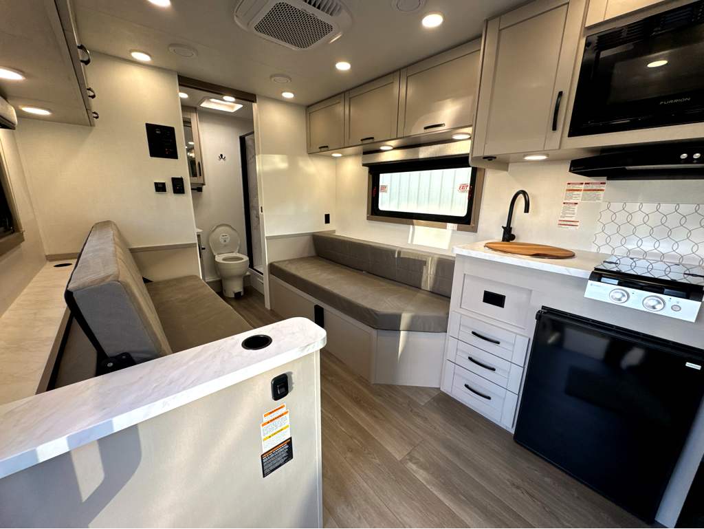 2027 ENTEGRA COACH ODYSSEY 20SF - Image 12
