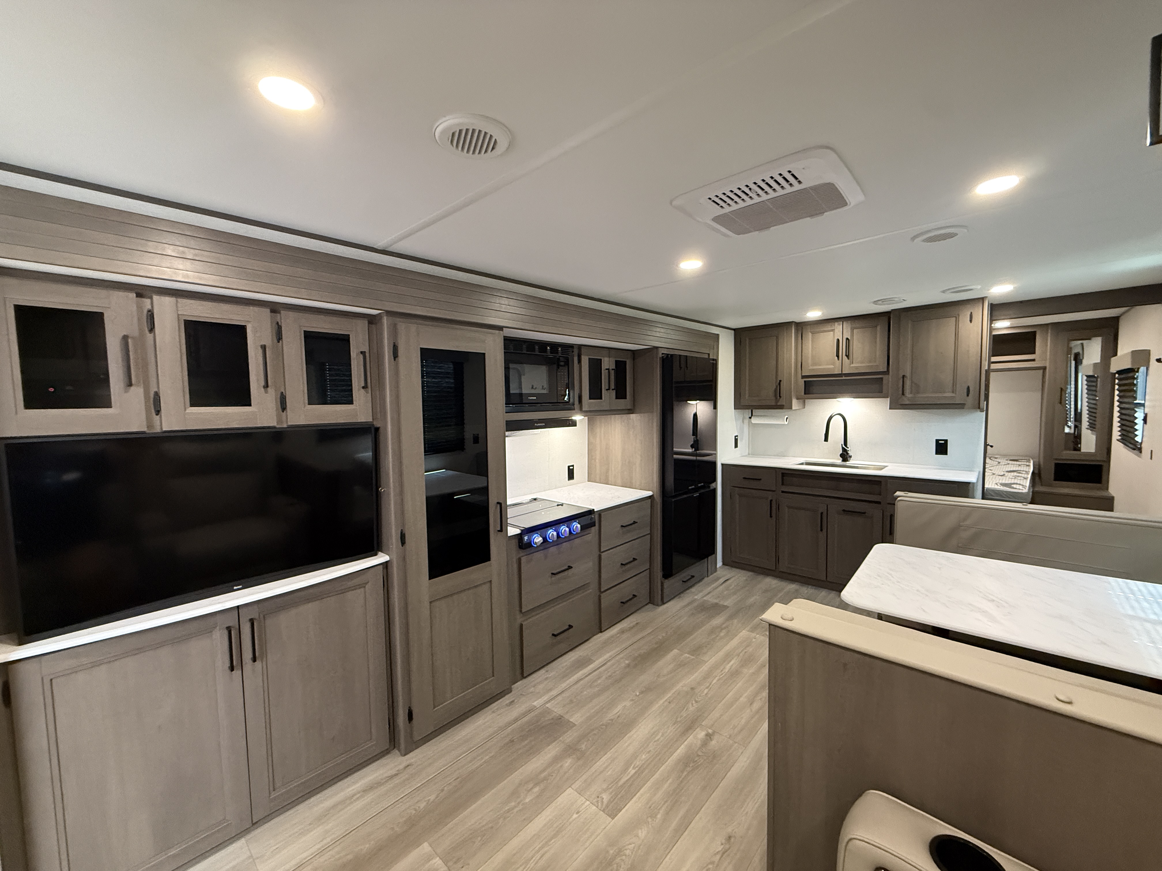 2025 Grand Design Transcend XPLOR 26RBX - Image 12