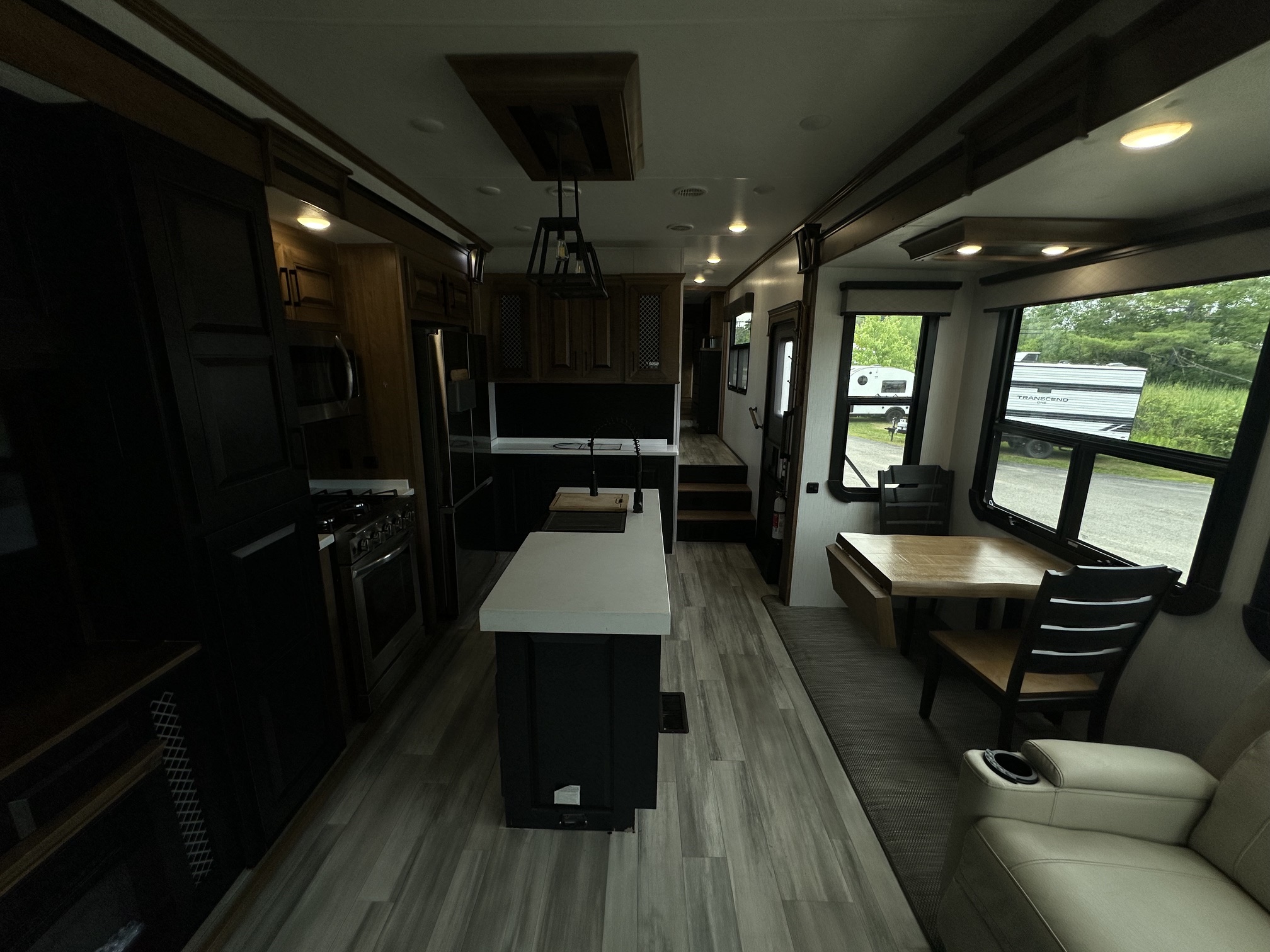2022 Heartland RV Bighorn 3300DL - Image 11