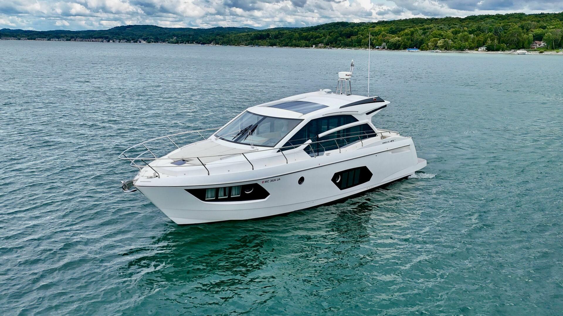2016 Absolute 45 Sport Yacht - Image 16