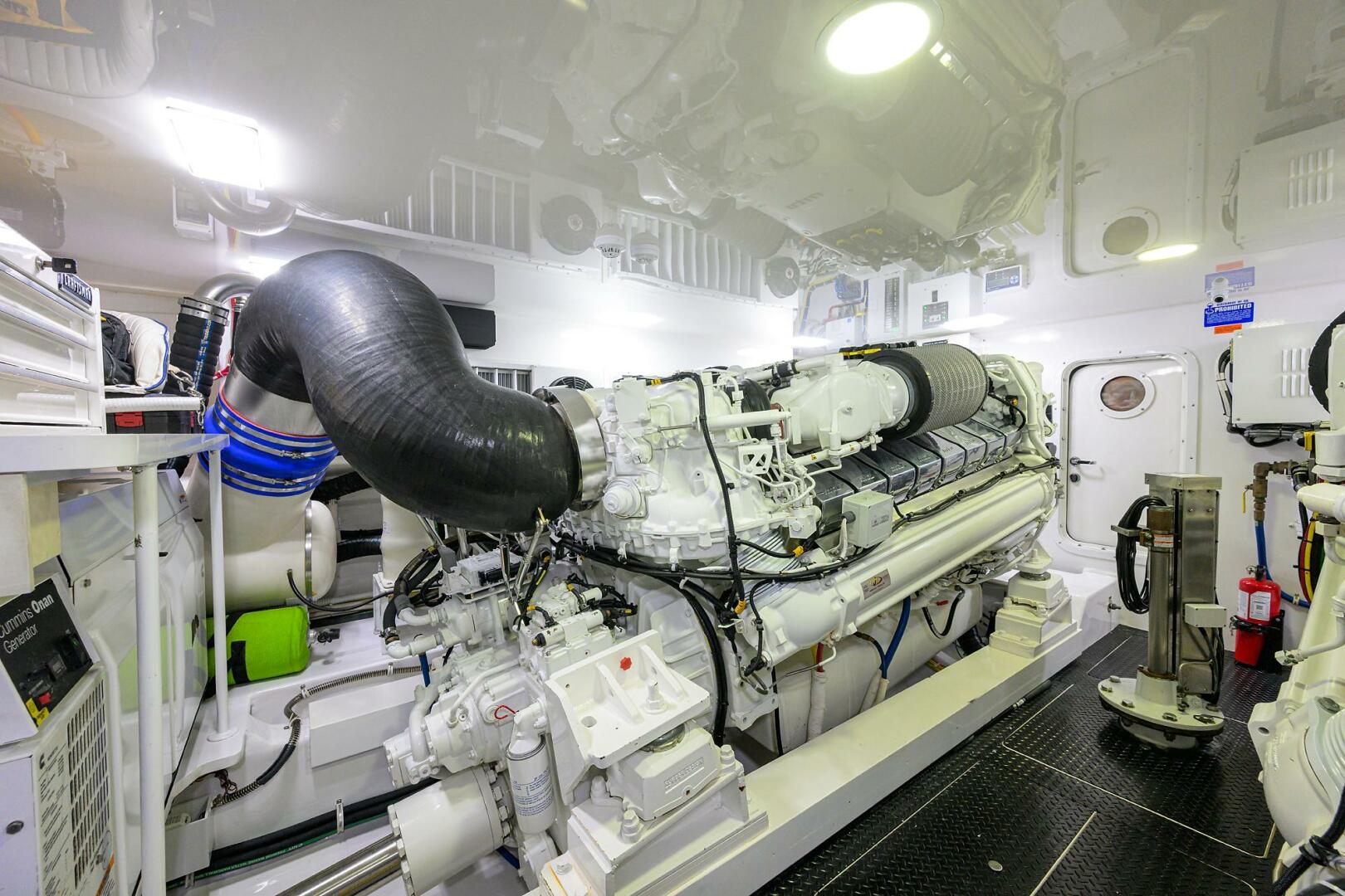 2021 Viking 72 Convertible - Image 41