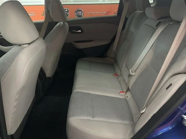 2023 Nissan Rogue Utility 4D SV 2WD - Image 20