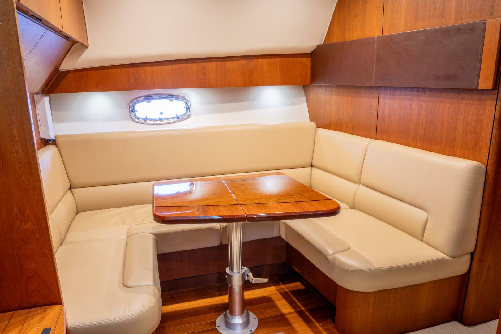 2015 Tiara Yachts 4300 Open - Image 7