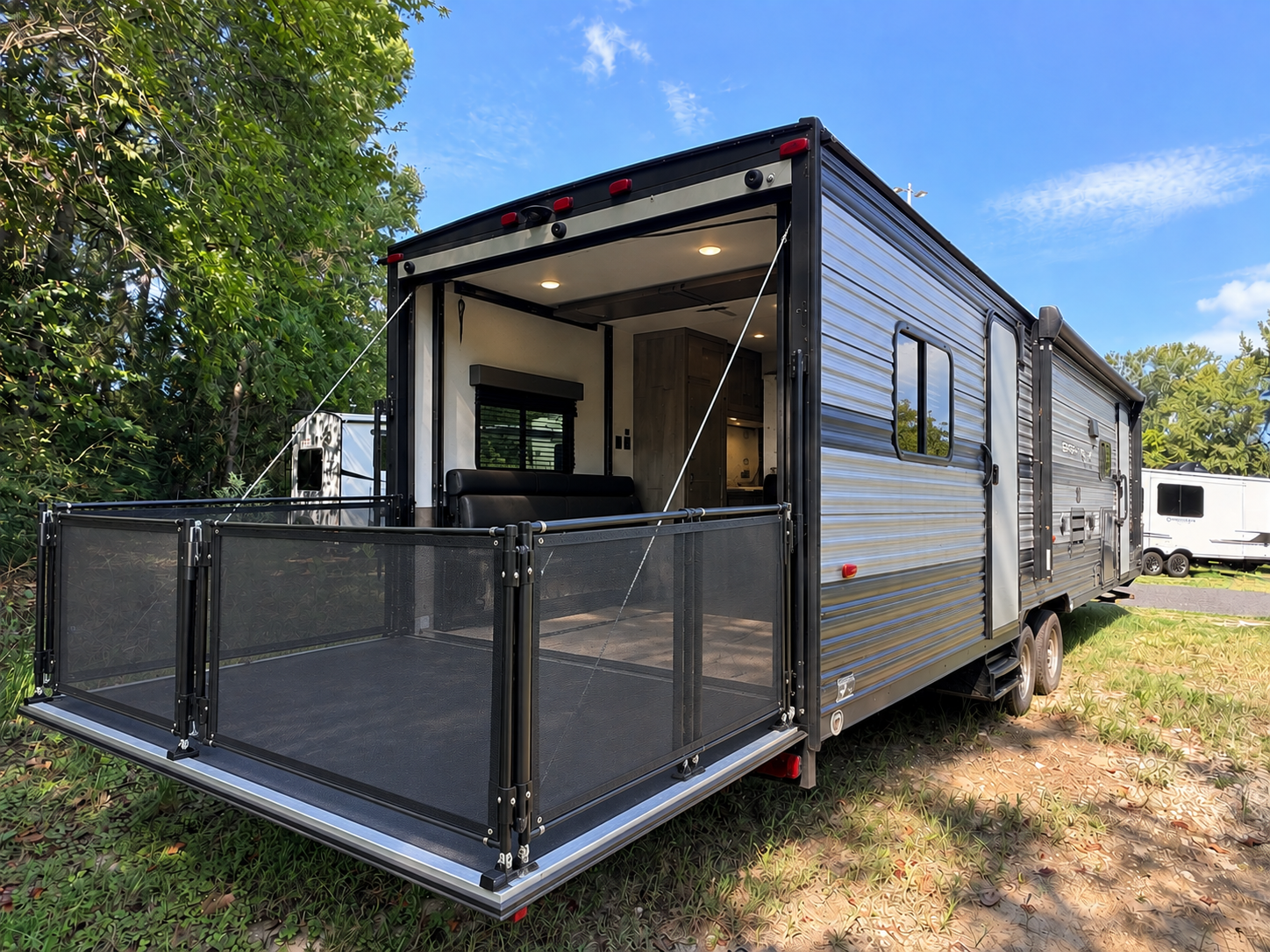 2020 Forest River Cherokee Grey Wolf 27RR - Image 7