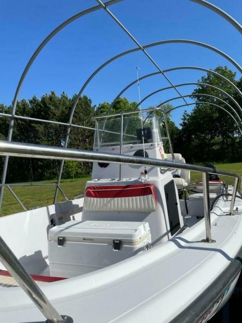 1997 Boston Whaler - Image 5