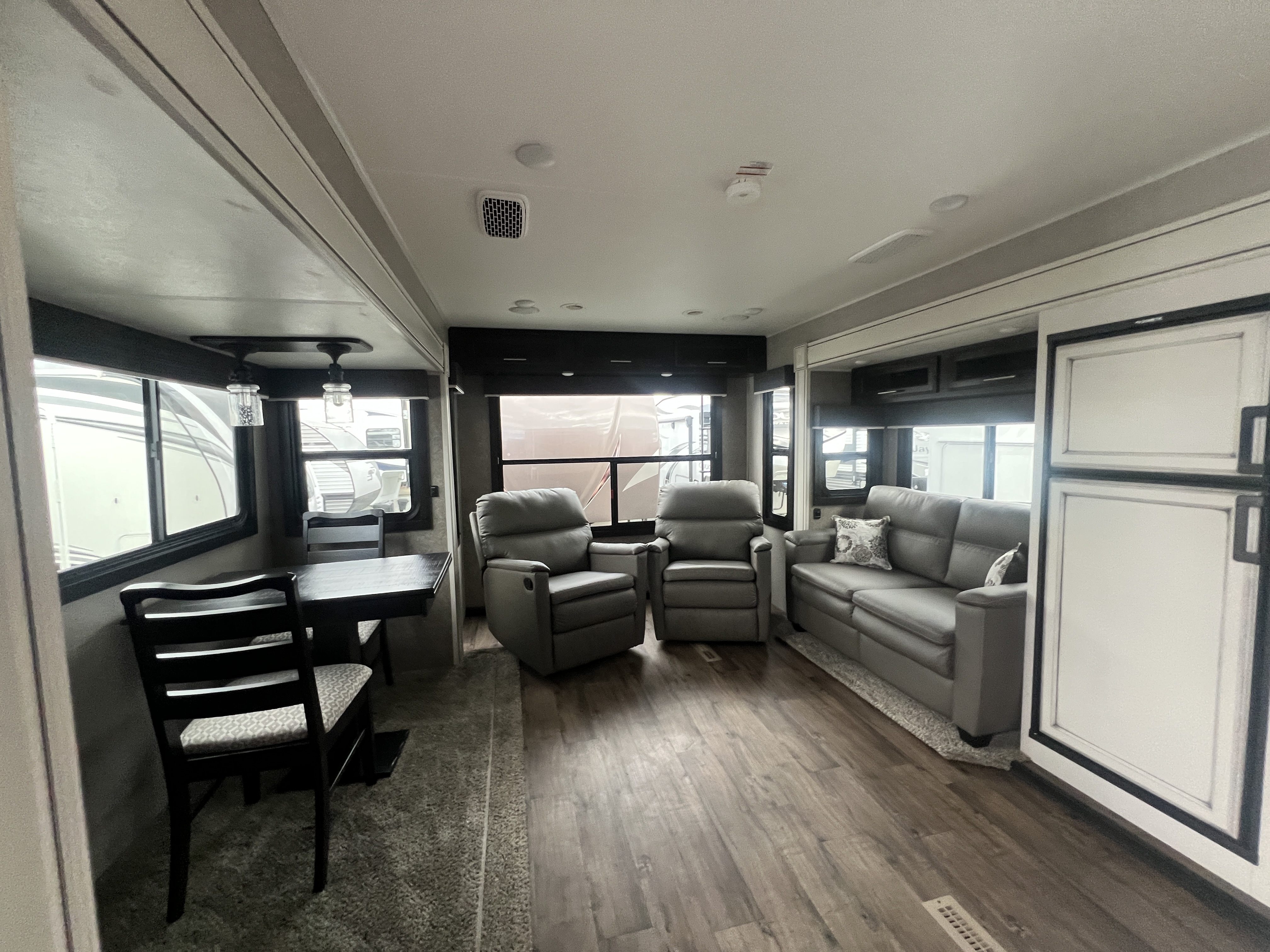 2020 Jayco Eagle HT 270RLDS - Image 3