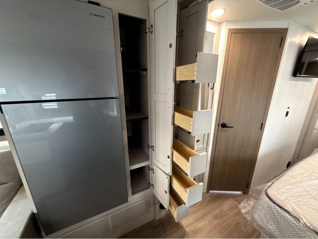 2027 JAYCO GREYHAWK XL 32U - Image 22