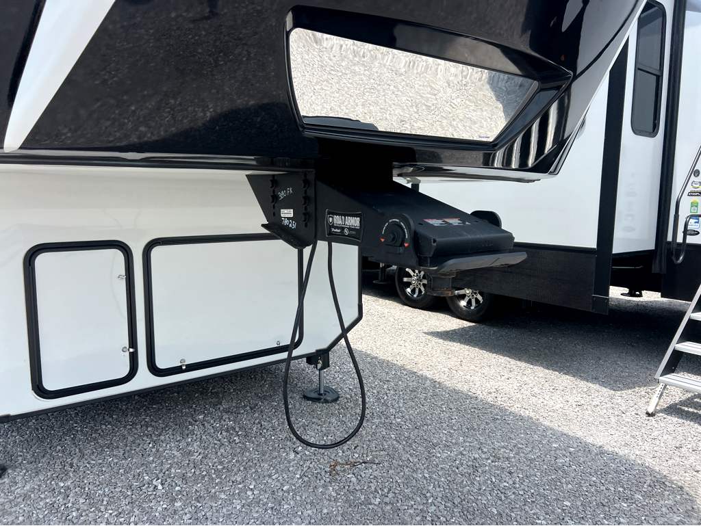 2025 Keystone ALPINE 3820FK - Image 24