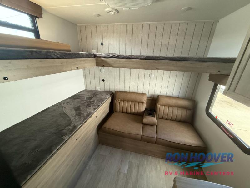 2024 PALOMINO 29BHSQ - Image 15