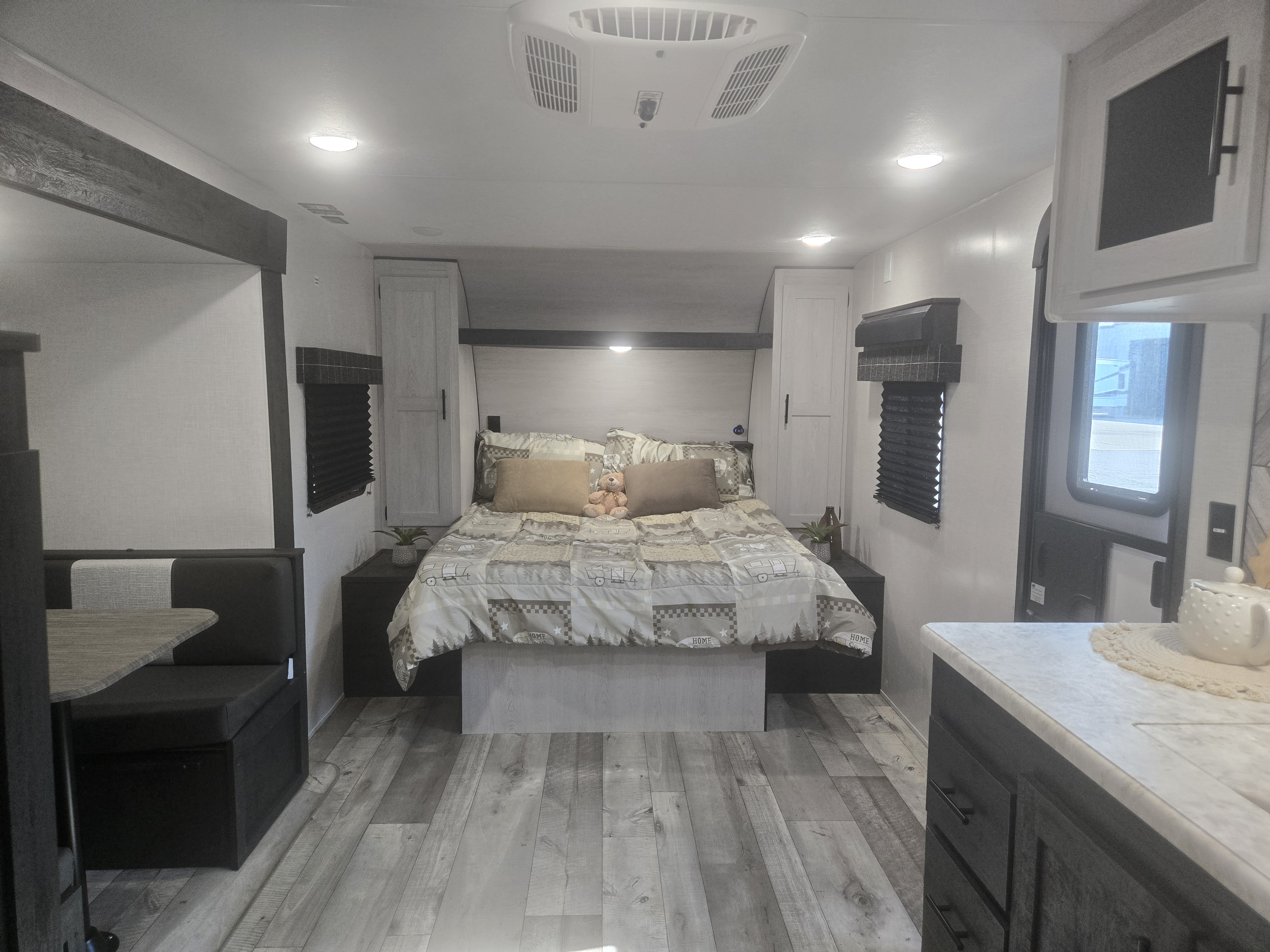 2023 KZ RV Sportsmen SE 231BHKSE - Image 10