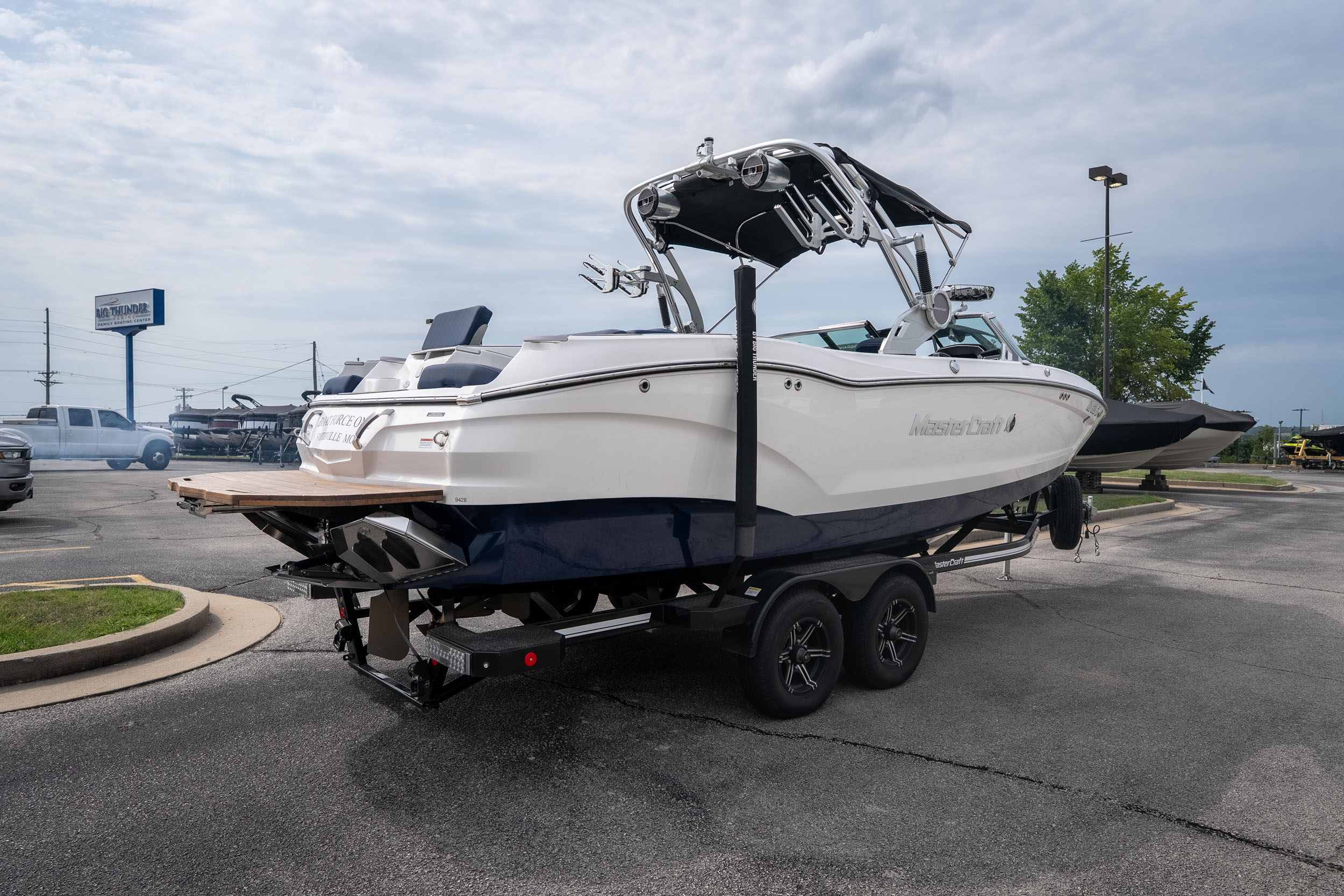 2021 MasterCraft X24 - Image 4