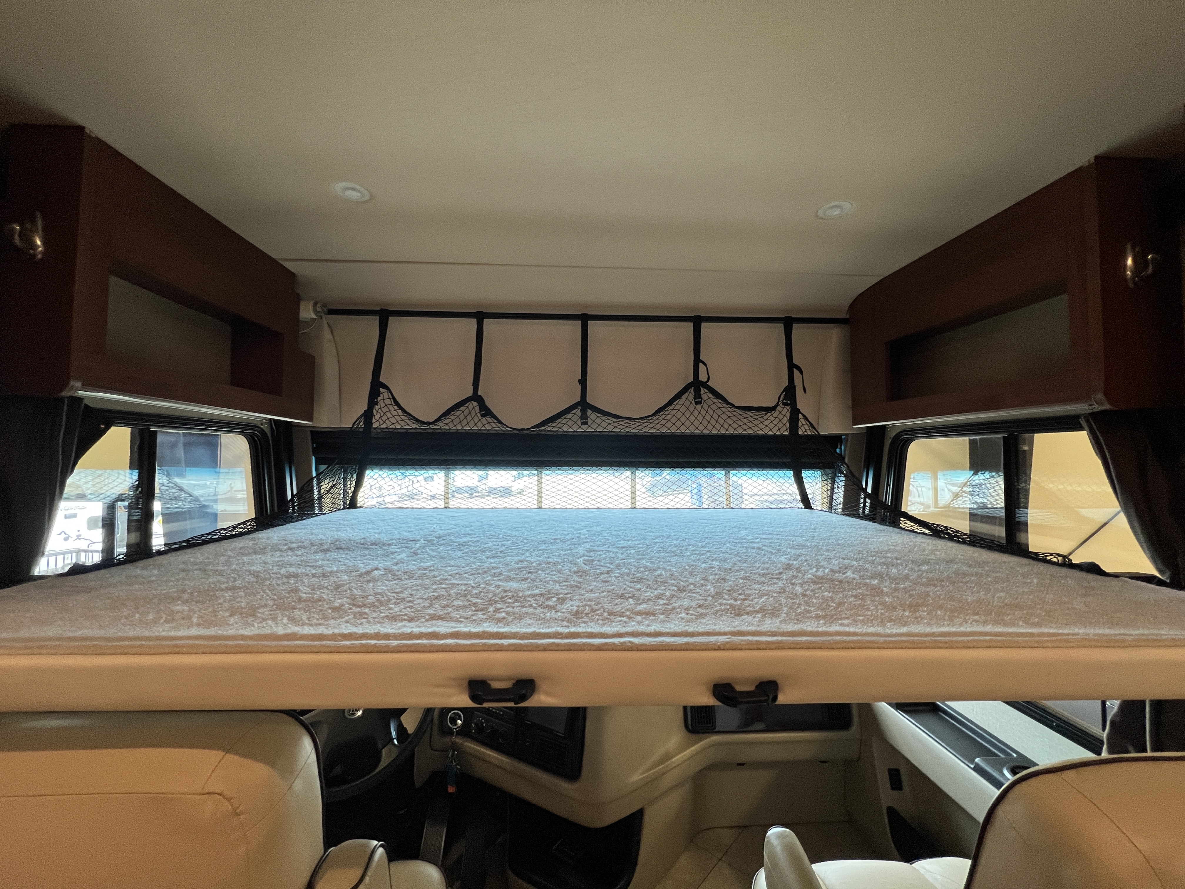2015 Holiday Rambler Ambassador 38FST - Image 8