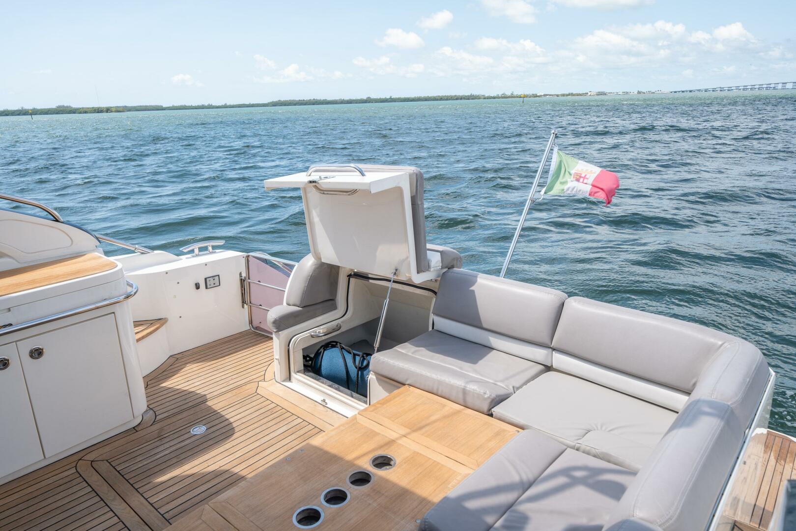 2012 Princess V52 - Image 7