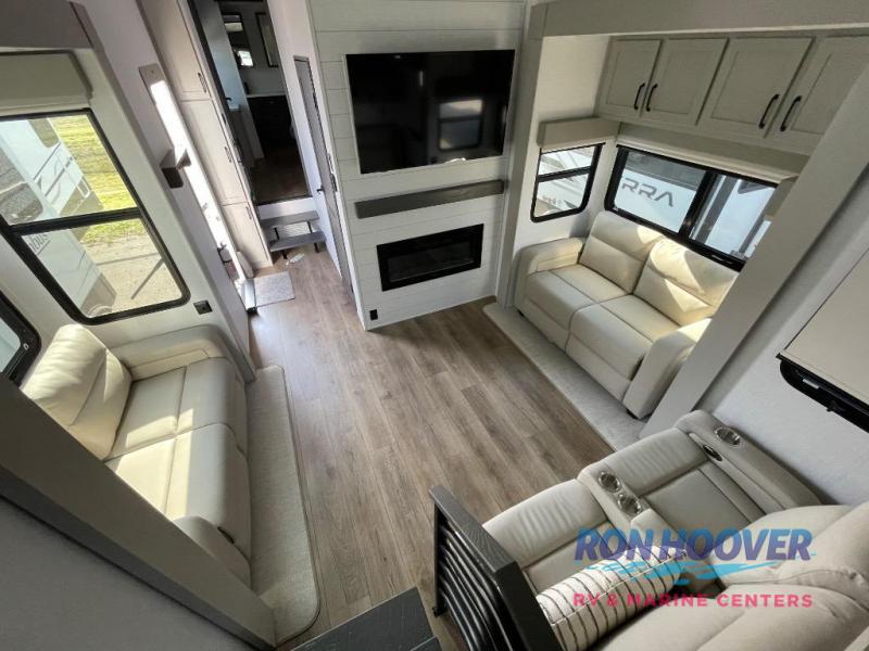 2025 PALOMINO 388FKH - Image 16