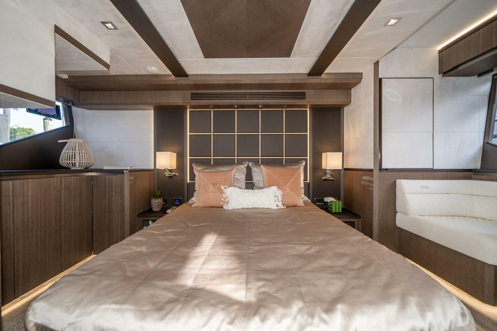 2019 Galeon 640 FLY - Image 5