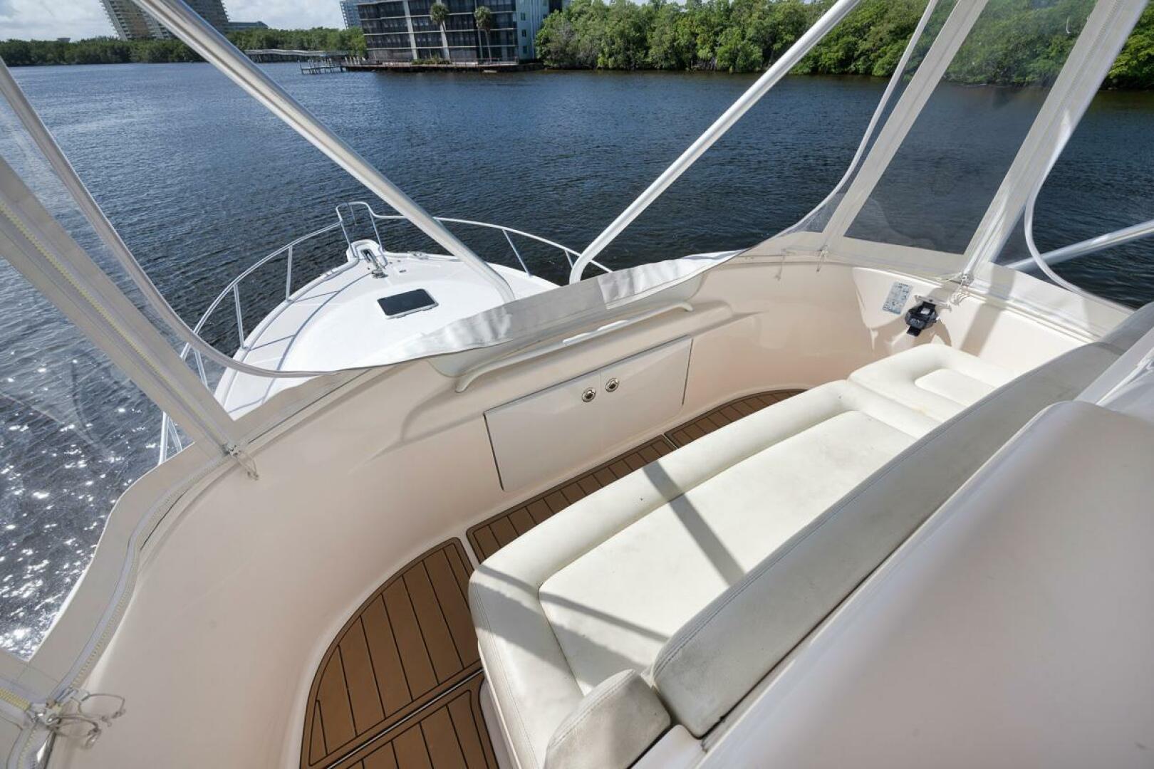 2015 Tiara Yachts Tiara 390 Convertible - Image 17