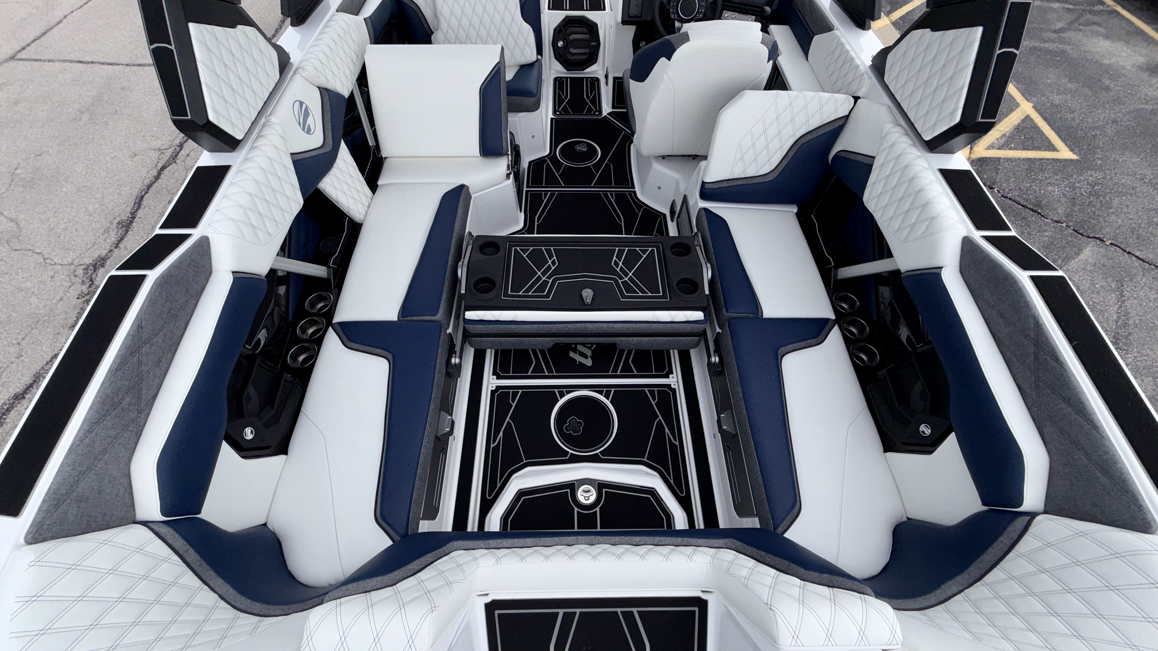 2027 Tigé  24RZX - Image 22
