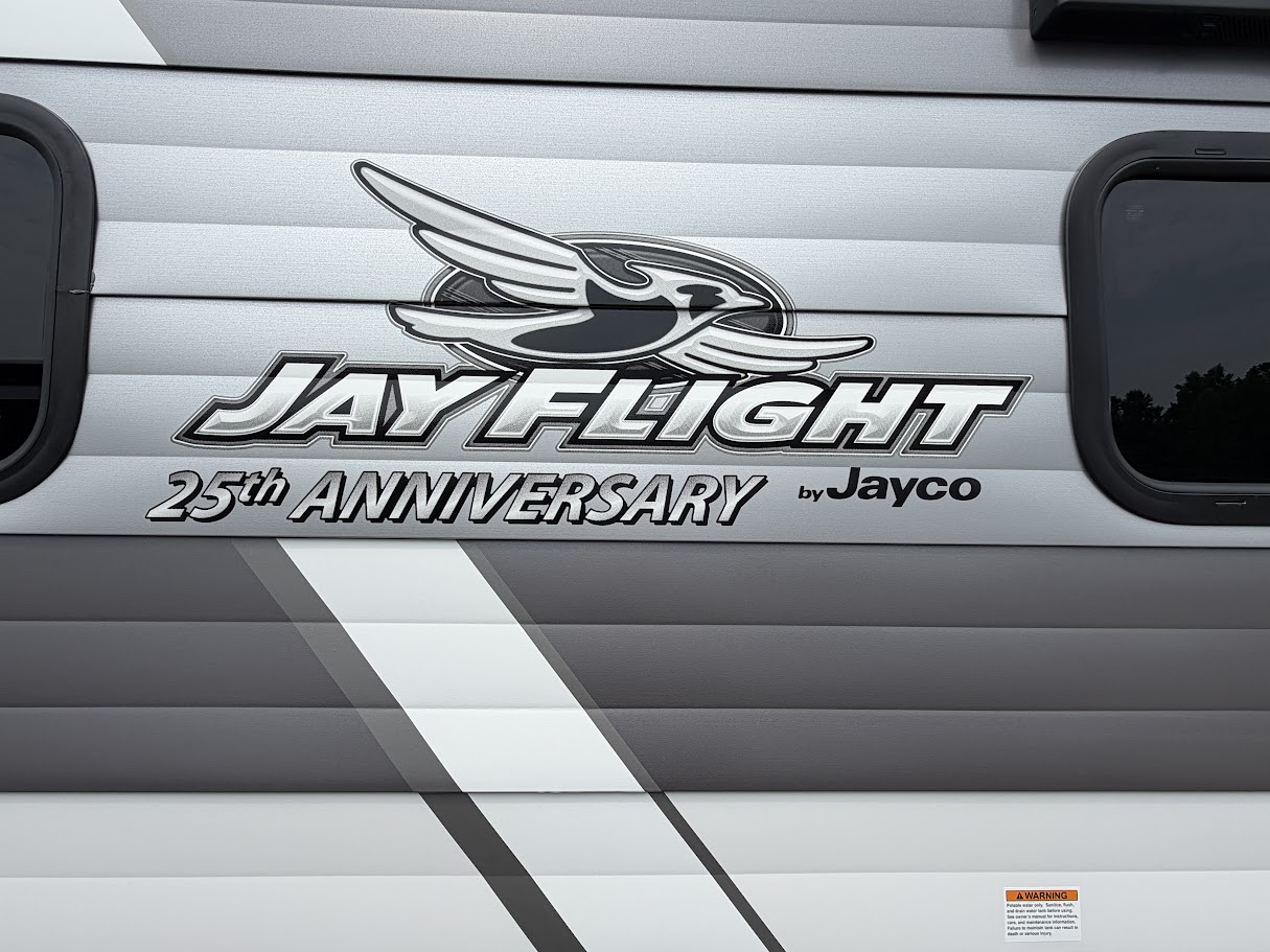 2027 JAYCO JAY FLIGHT 330TBS - Image 9