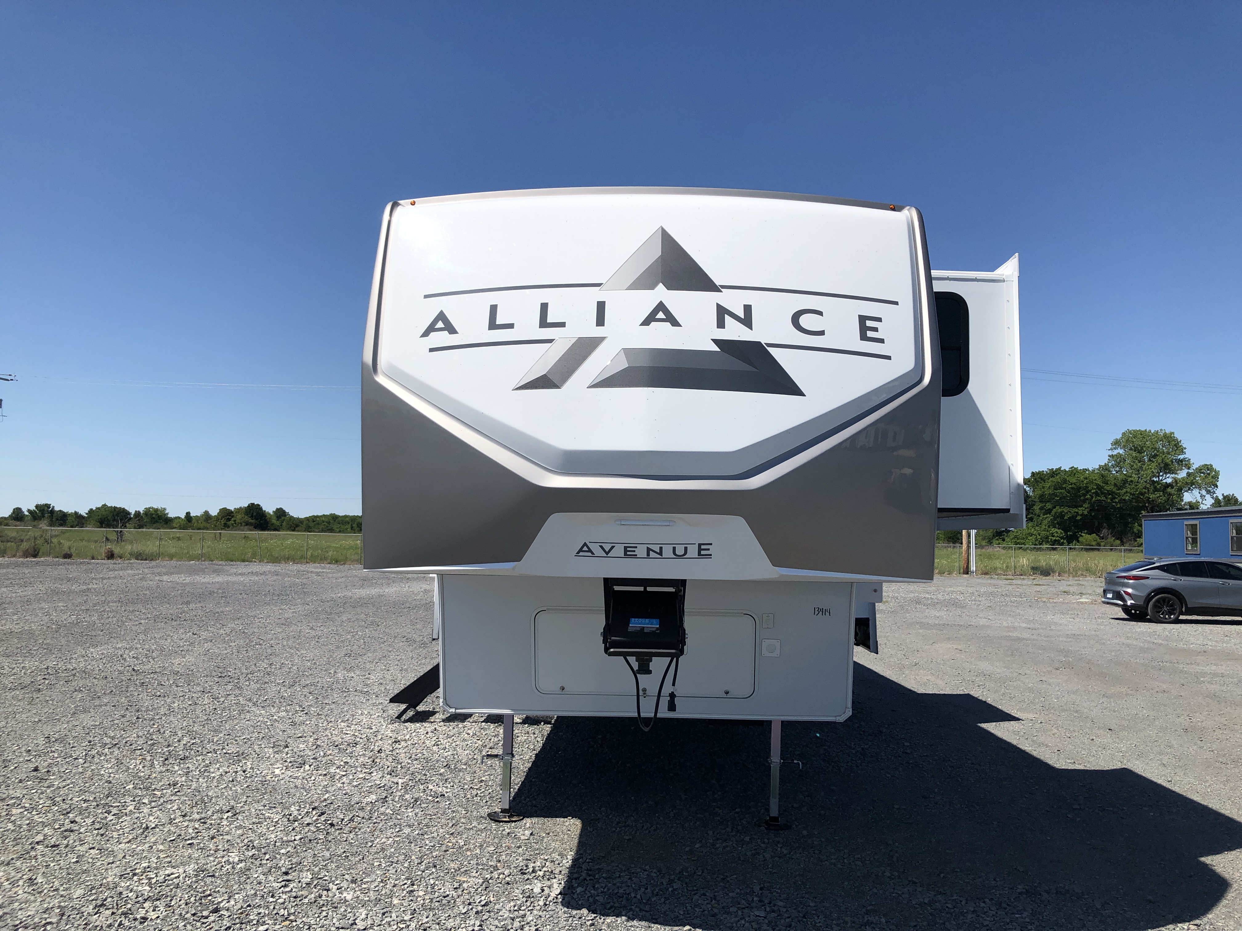 2026 Alliance RV Avenue 35RKS - Image 2
