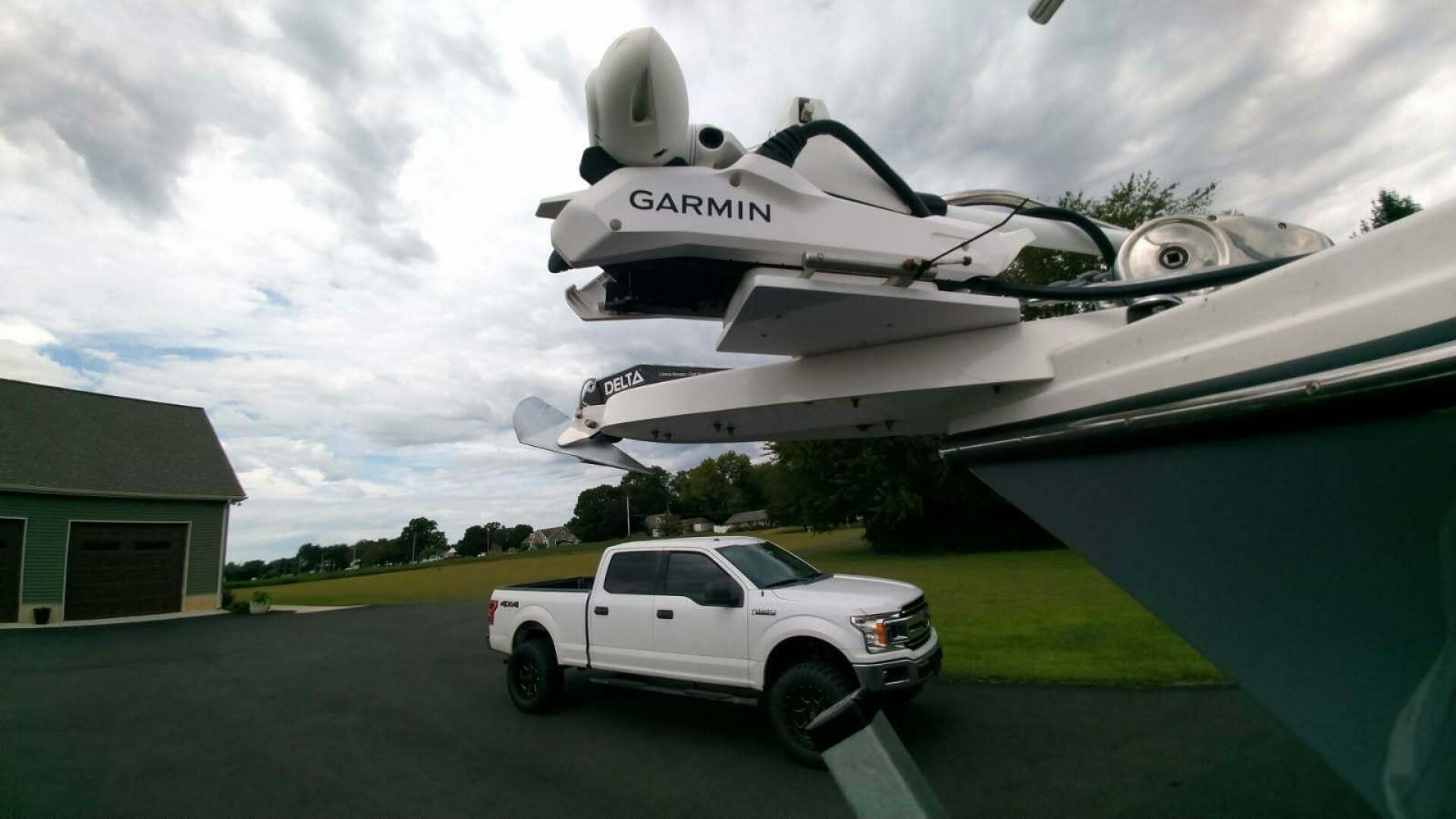 2024 Parker 2820 XLD Sport Cabin - Image 19